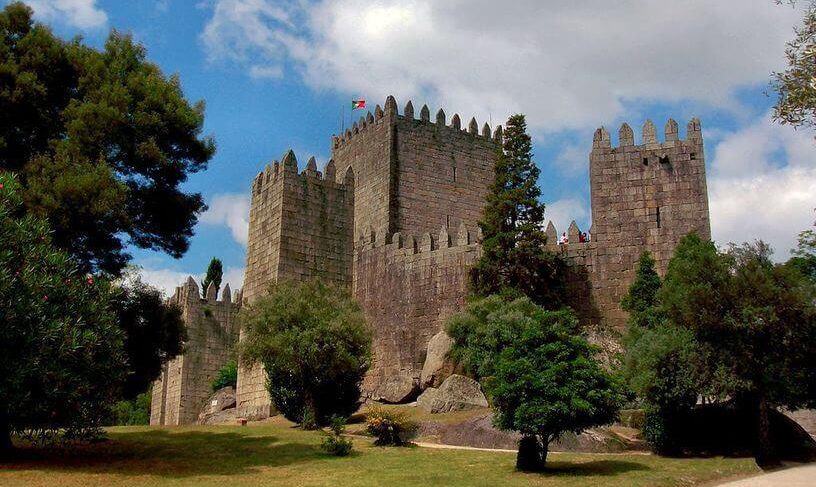 Castelo in Guimaraes - Vitória Guimaraes